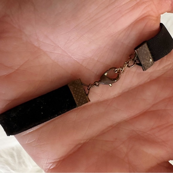 ᴜꜱᴇᴅ ʙʀᴀɴᴅʏ & ᴍᴇʟᴠɪʟʟᴇ ᴄʜᴏᴋᴇʀ ꜱᴇᴛ - Picture 8 of 11